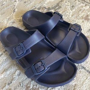 EUC Boys double buckle sandel